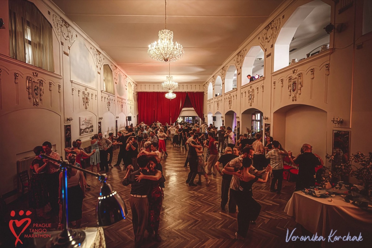 Dance floor at Na Marjánce during a milonga
